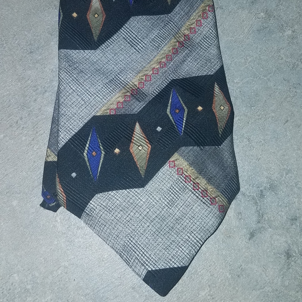 Vintage salem black print tie